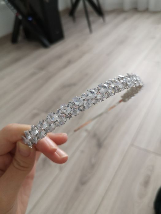 Vând diadema mireasă