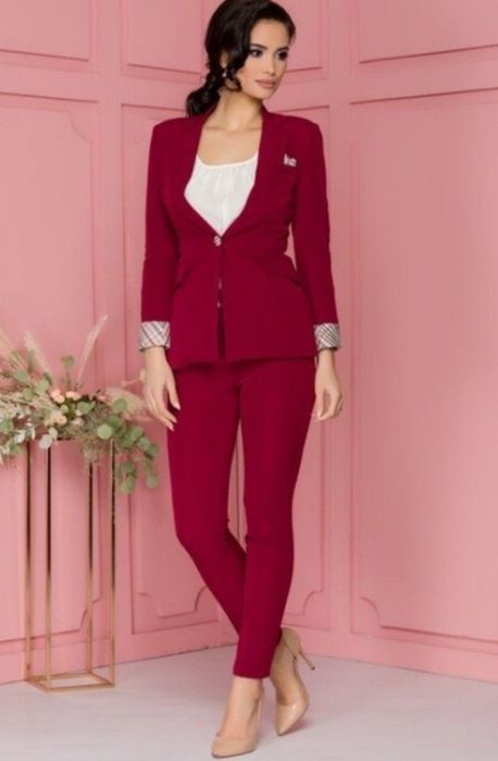 Costum elegant 2 piese dama(pantaloni +sacou),model Burbbery