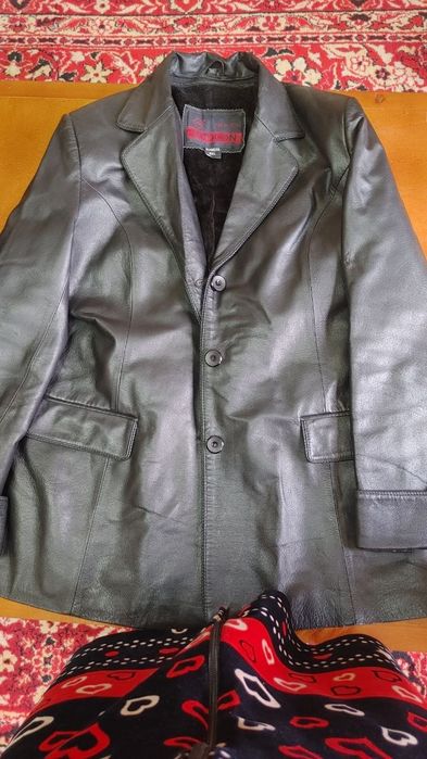 Ayollar Kurtkasi komplekt