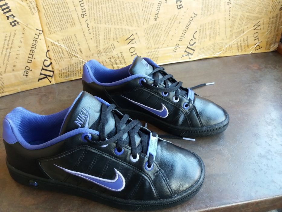 маратонки за момиче,кожени кецове,спортни обувки Nike,найк,номер 38,5