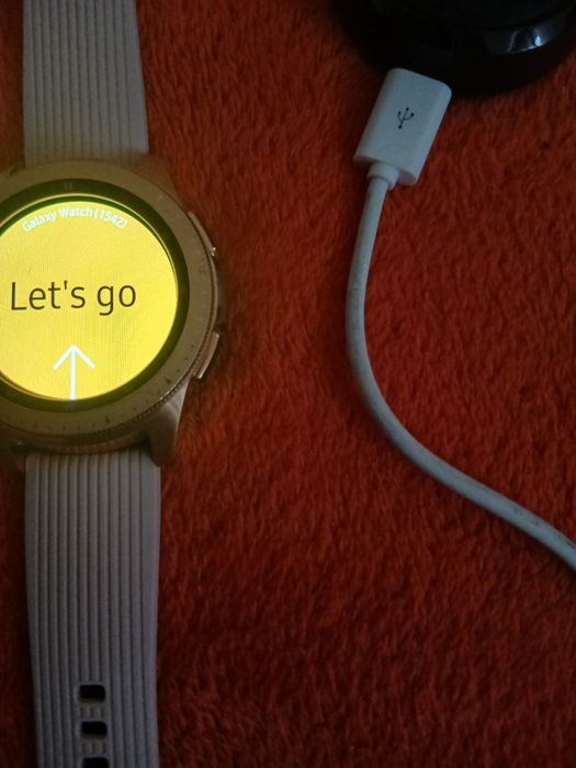 Samsung Pink Smartwatch Galaxy sm-R815f