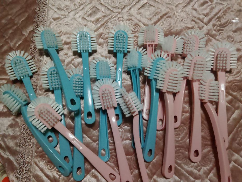 Щётка для чистки обуви и сантехники