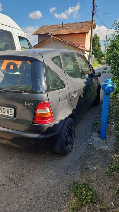Продавам мерцедес А класа