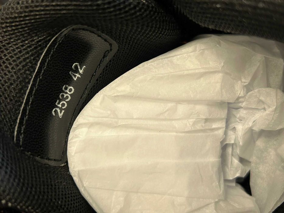 Adidași NUMERIS 42