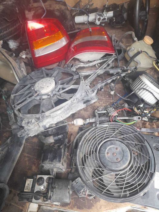 OPEL ASTRA 99г. G/ 2.0 1.6V 136к.с./(три врати) -за части
