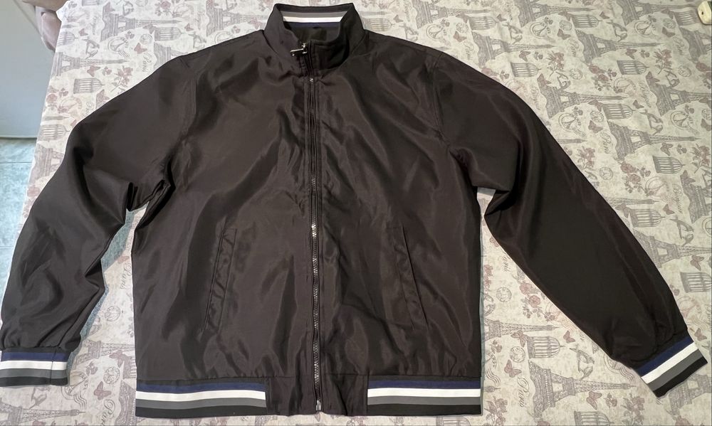 Продавам чисто-ново яке