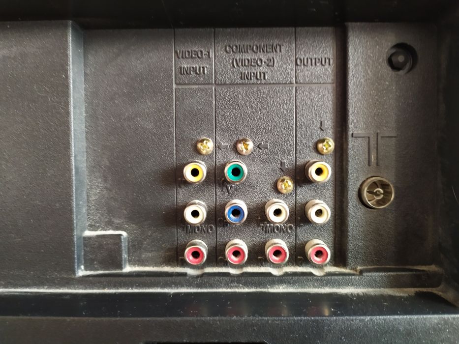 Телевизор JVC AV-25LX3, диагональ 53 см,