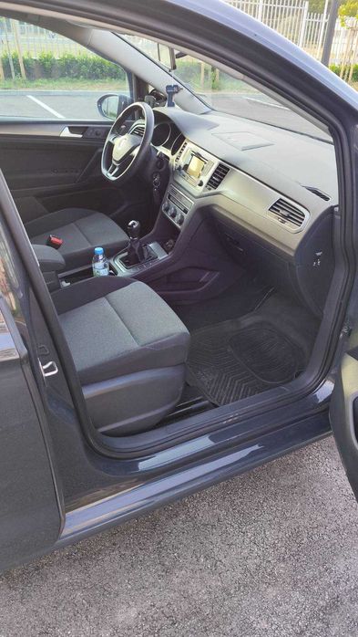 Продавам WV GOLF 7 /sportsvan/ 2015 г.