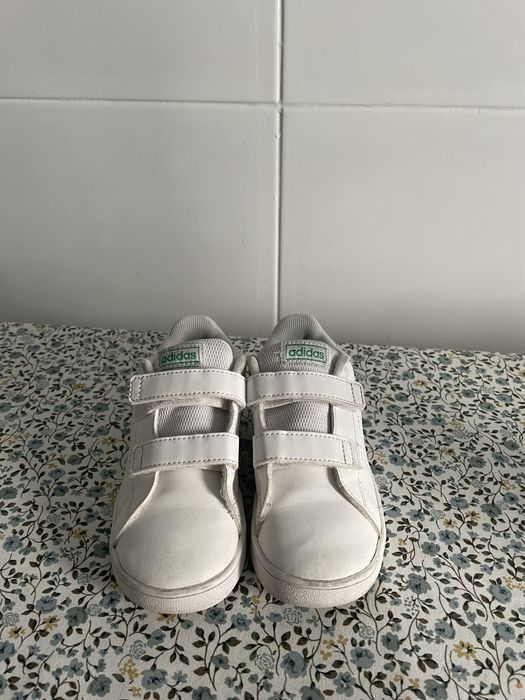 Pantofi sport Adidas nr 27