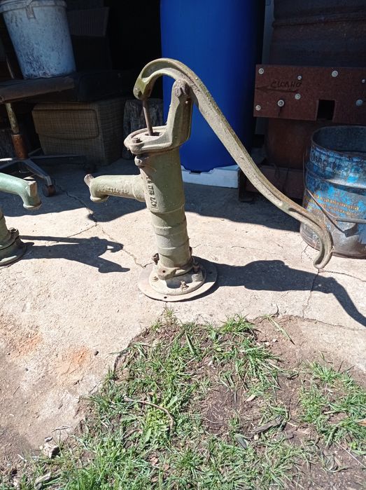 Ръчни помпи ЛИВЪР