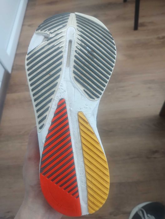 Маратонки adidas 38 номер