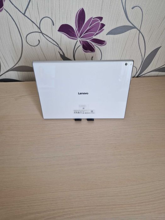 Lenovo TAB 4 Plus