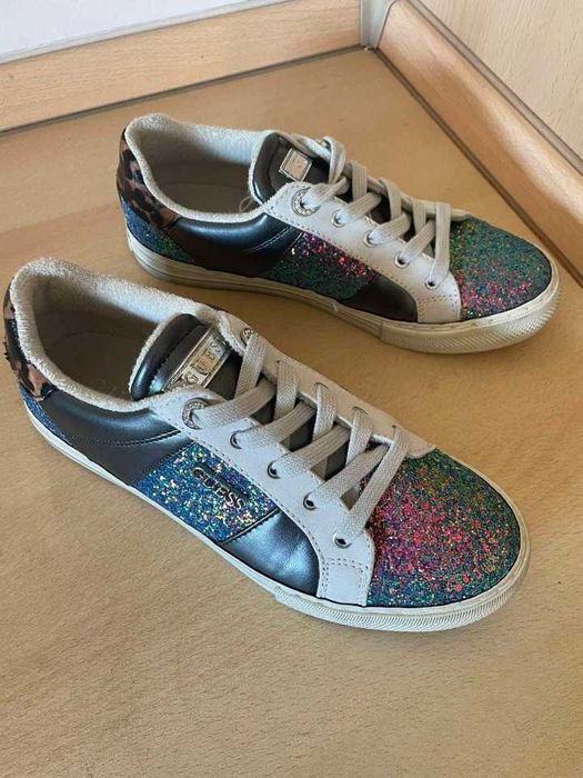 Сникърси GUESS, рр 39. Отлично състояние