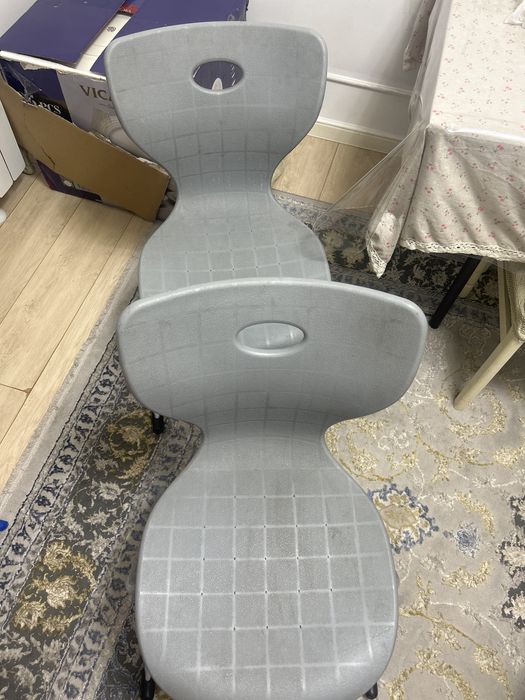 2 стул, арзан бағада келіп алып кете беріңіздер