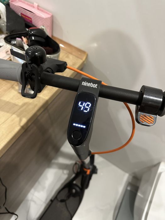 Продам электросамокат Ninbot F40