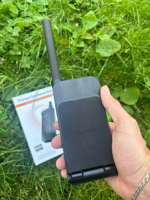 Спутниковый адаптер Thuraya SatSleeve Hotspot