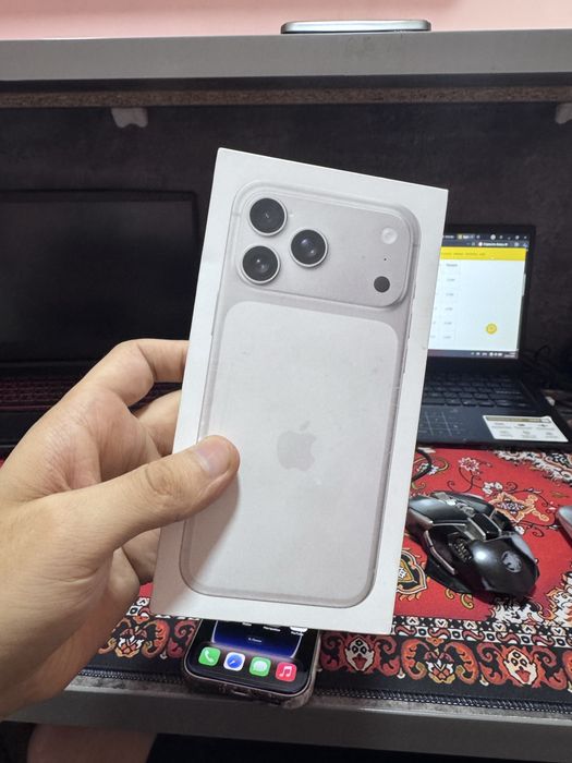 17 Pro Max White 256 gb sotiladi new