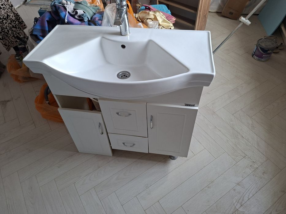 Комплект мебели в ванную