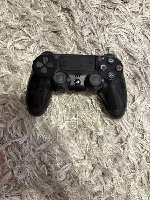 Vand ps4 slim +jocuri