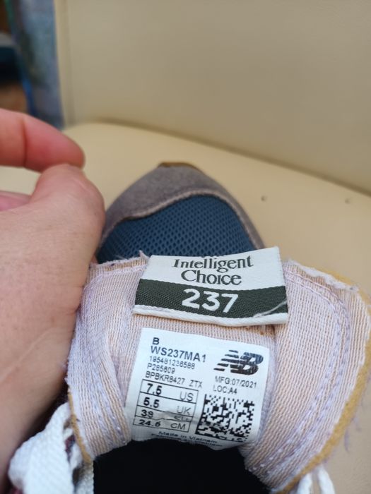 Adidasi new balance 38