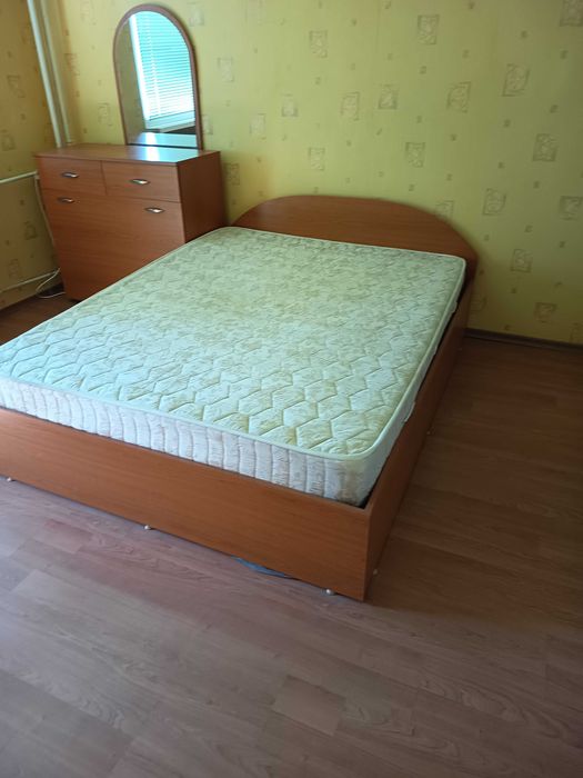 Спалня 140/200 с матрак и рамка