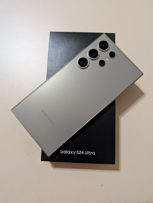 Samsung S24 Ultra 256 gb Ram 12 5G полный комплект
