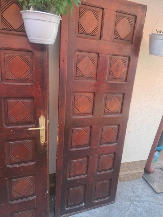 ușă de lemn dubla pentru întrare... 200/70