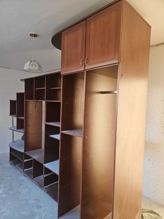 Продается стенка б/у в хорошем состоянии