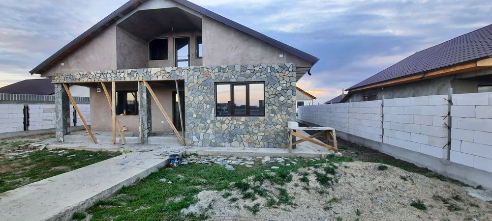 Piatră naturală de munte de Grecia montaj și transport oriunde în tara