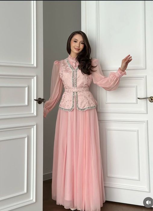 Женское нарядное платье