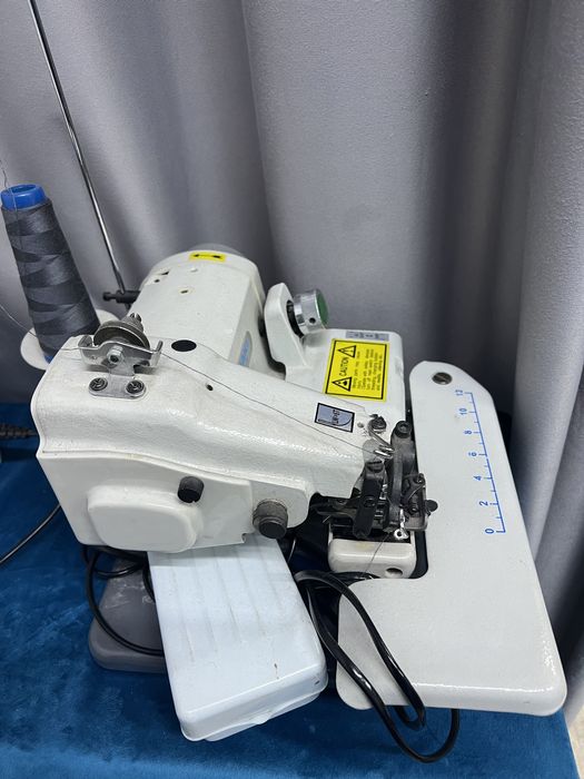 Продам швейную машинку