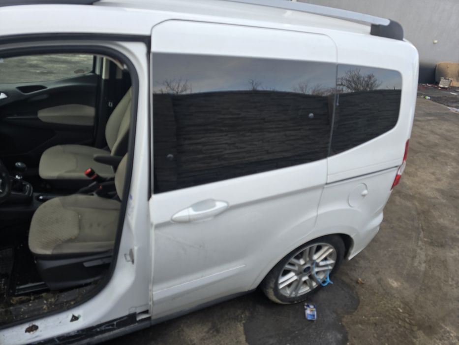 Dezmembrez ford turneo courier connect 2018 euro 6 motor 1.5 cutie vit