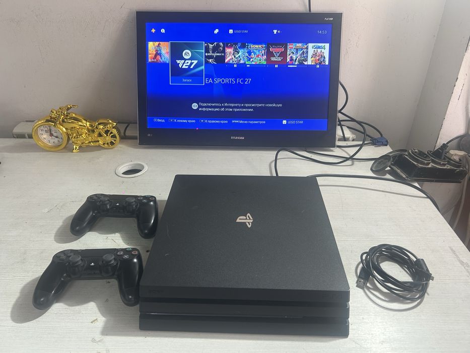 Playstation 4 Про 1 тб Fifa27 Mortal combat Sims4 Battlefiel2 джойстик