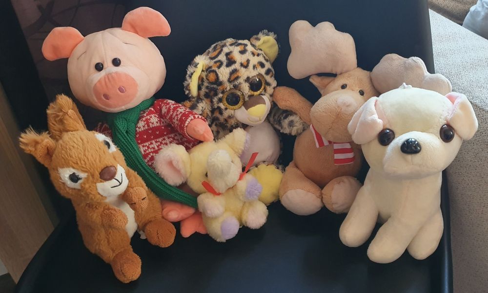 Плюшени        играчки .