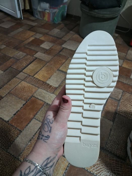 Продам обувь 39, 40 ,42  размера