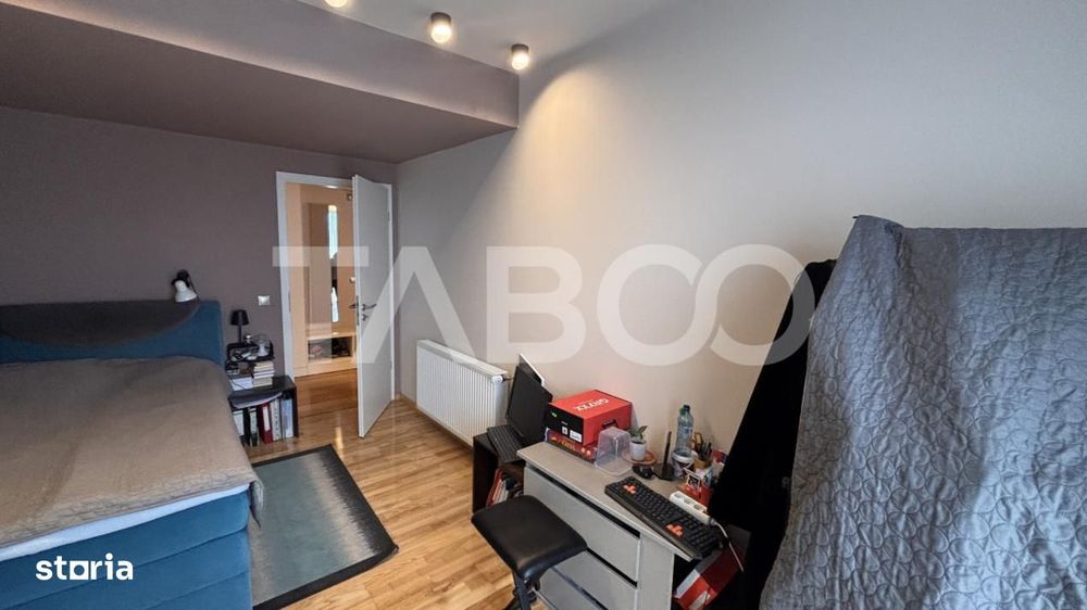 Penthouse 3 camere si doua locuri parcare de vanzare in City Residence