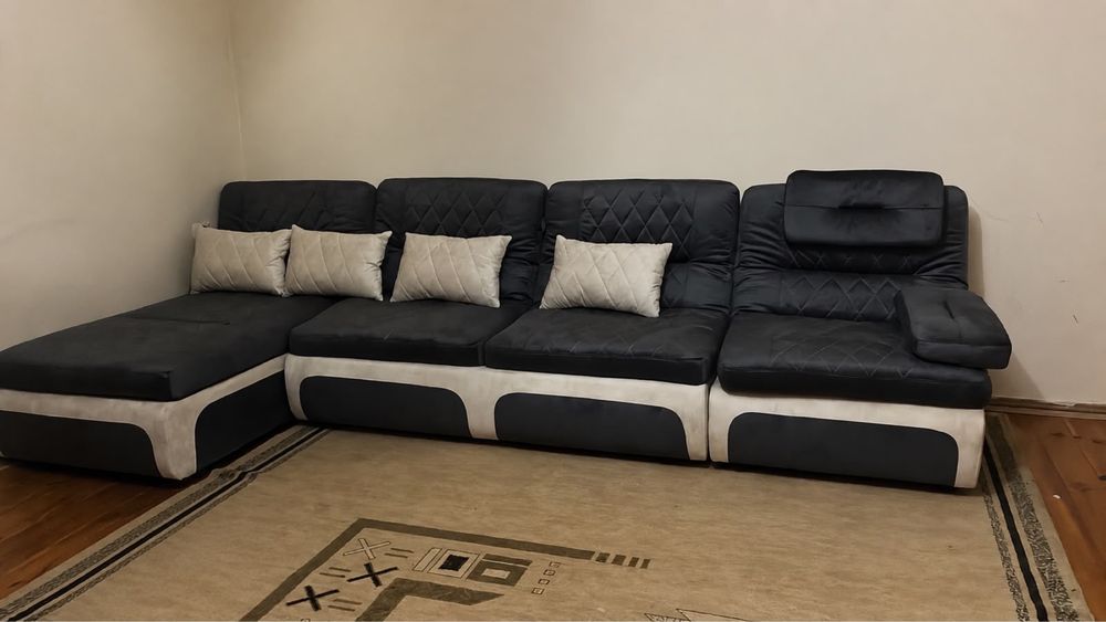 Продам диван практически новый