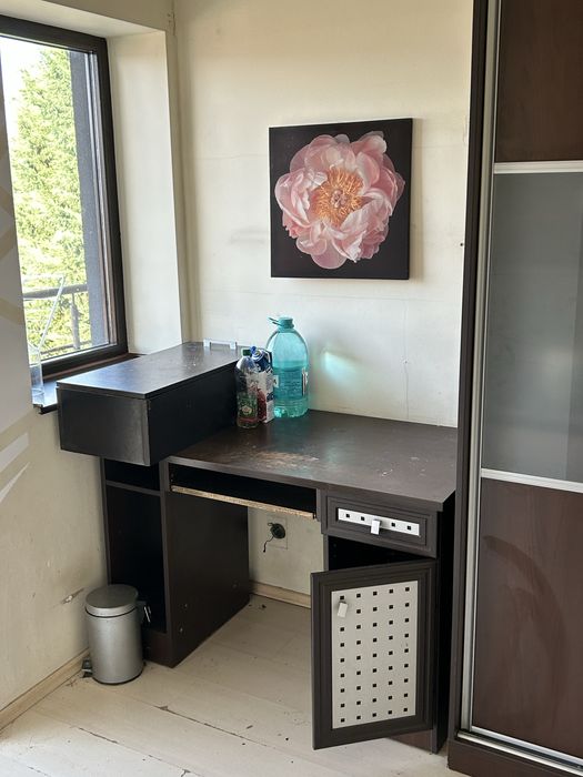 Vand diferite piese de mobilier