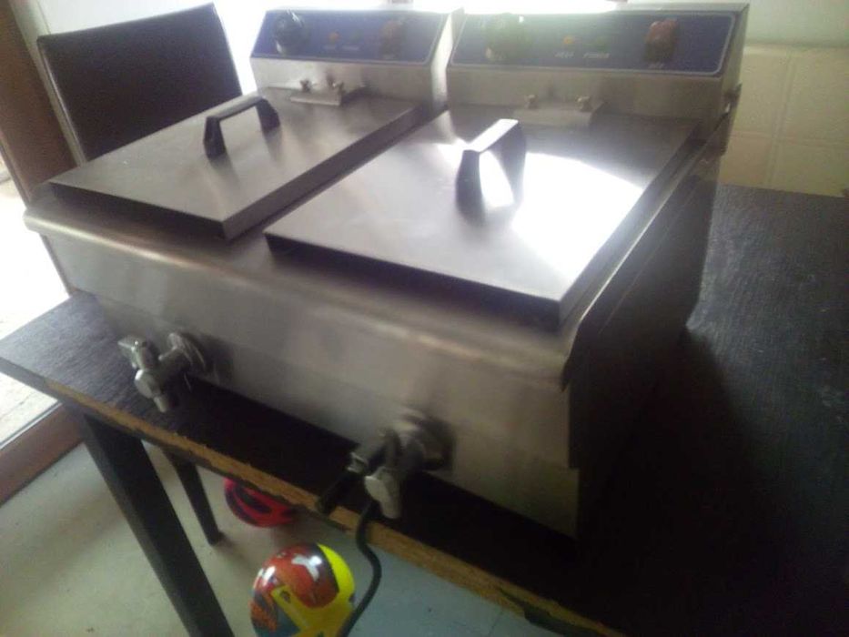 Friteuza,fripteosa,2x10 li noi sigilate,cu fara robineti scurger italy