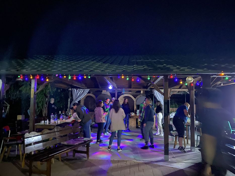 Cazare cu/ fără masă/jakuzzi/saună/20 camere/biliard,pișcină încălzită