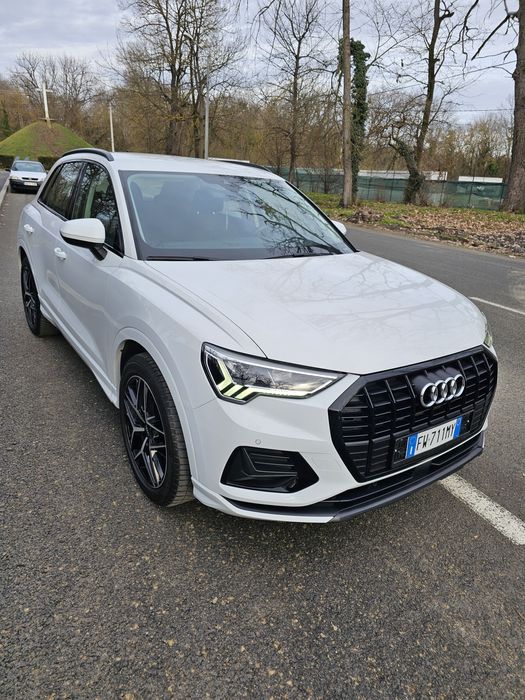 Vând Audi Q3,35 TDI Stronic Sline Edition 2020