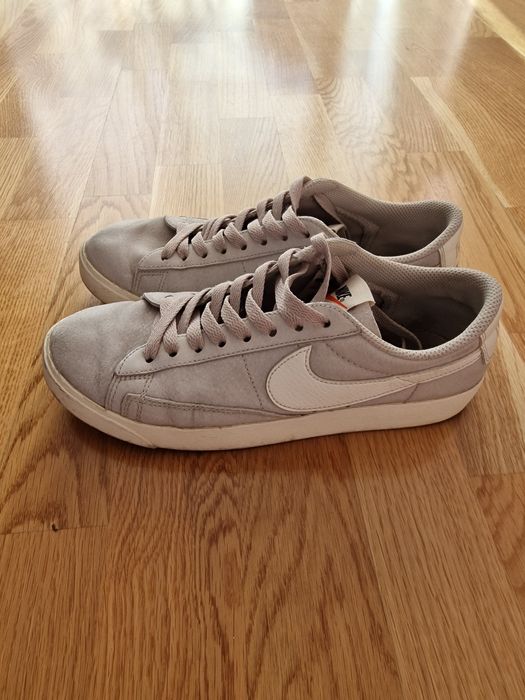Adidasi Nike, 38