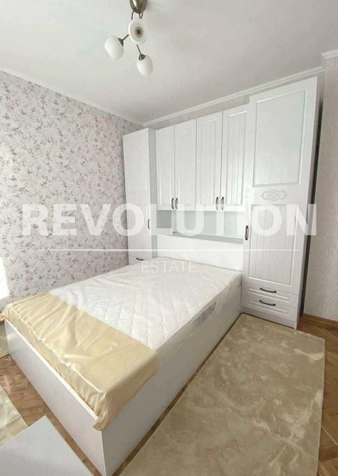 Дава се под наем Тристаен апартамент в Варна, Център - 76 кв.м за 747.66 € - Снимка #5