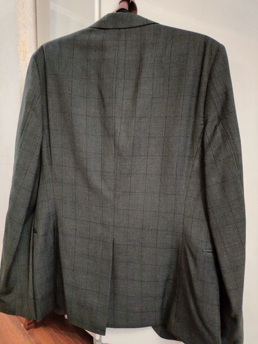 Продам костюм недорого