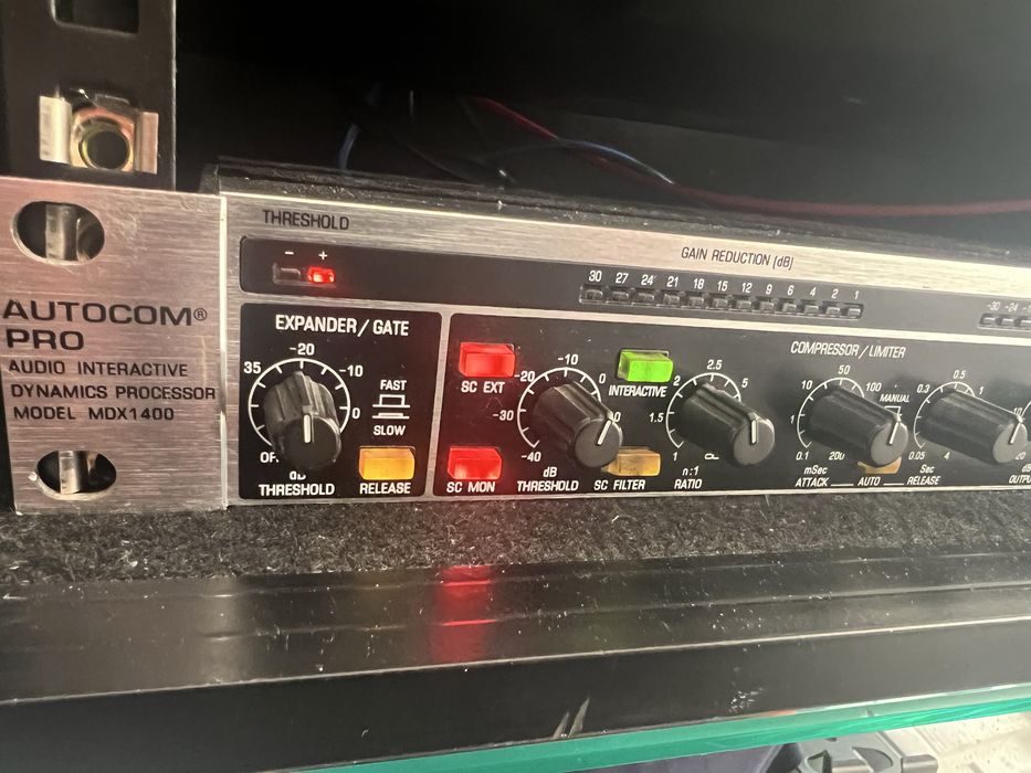 Процесор Behringer