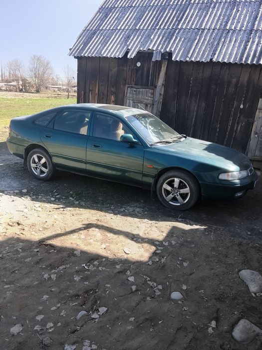 Мазда кронус жасыл түсті