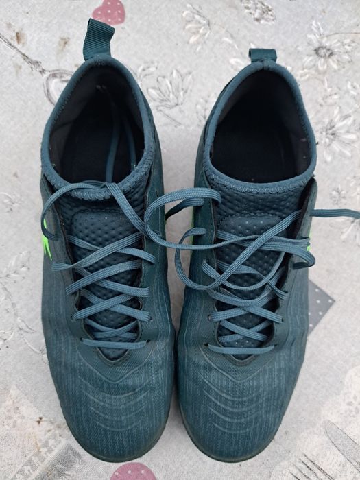 Детски футболни стоножки