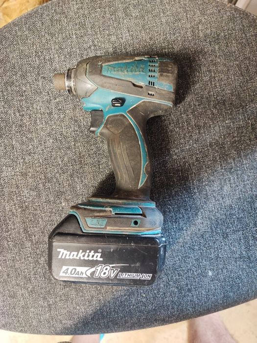 Makita impact cu acumulator. DEFECT