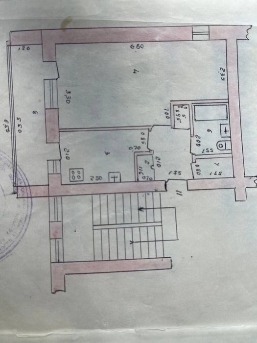 Продается квартира на Юнусабаде 18 1-3-4 кирпич