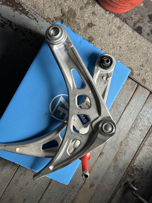 Рычаги бмв е46 новые SWAG